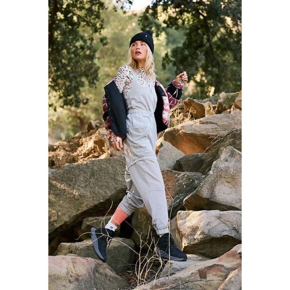 New Free People Movement Chaparral Convertible Hike Gray Jumpsuit Size XS - Picture 1 of 7